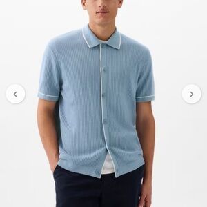 GAP Blue Casual Button Down Shirt with Relaxed Fit